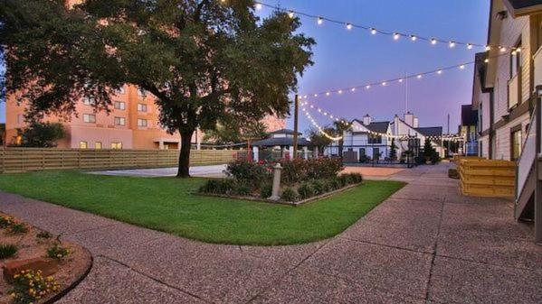 شقة Houston Medical Center 2Br Loft With Pool Near Nrg Stadium المظهر الخارجي الصورة